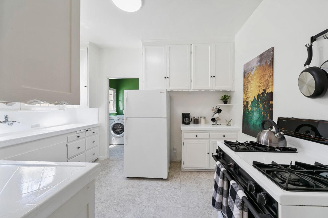 Beverly Hills Stylish & Central 1 Bedroom Apt + Parking Los Angeles Luaran gambar