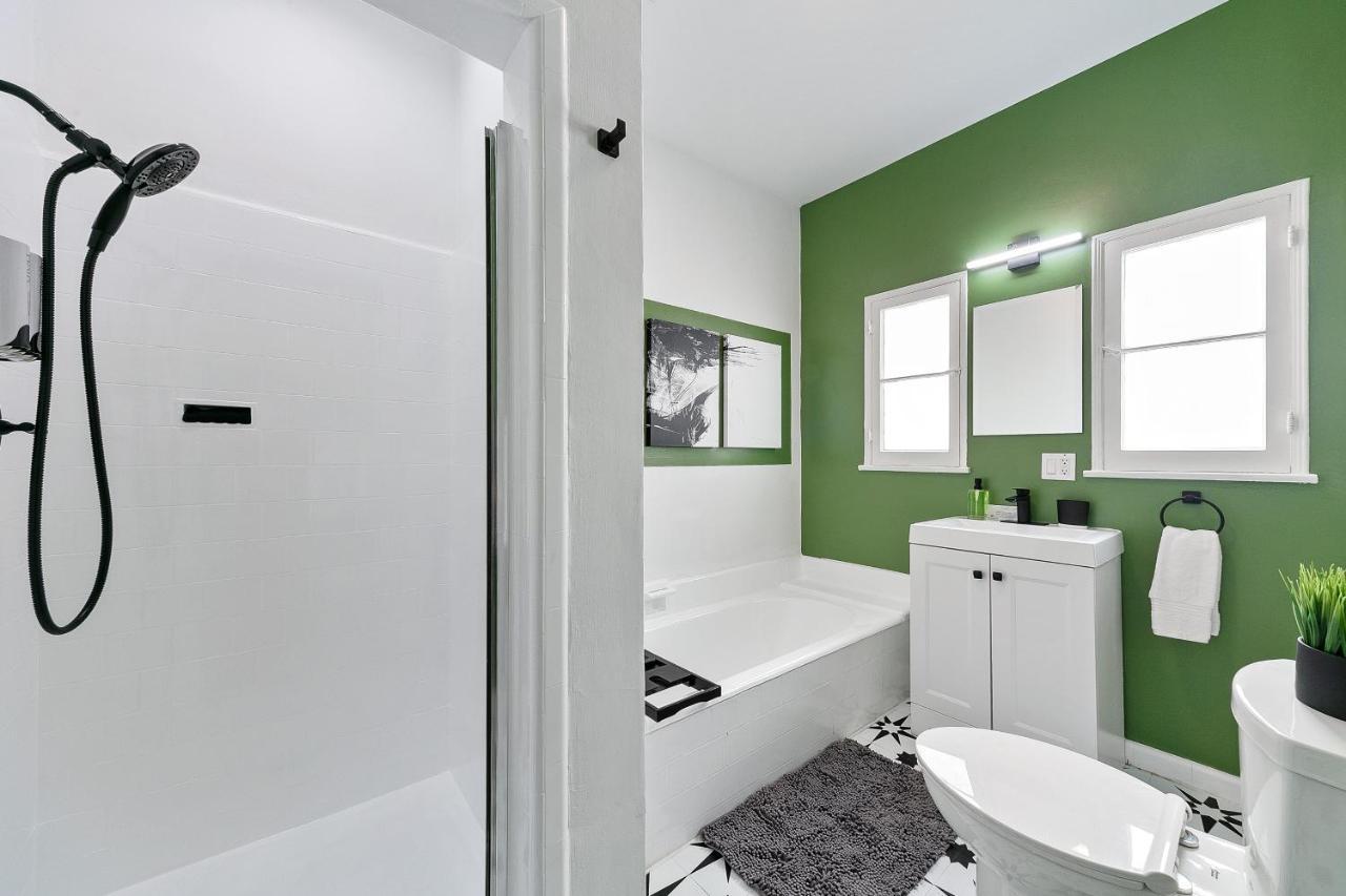 Beverly Hills Stylish & Central 1 Bedroom Apt + Parking Los Angeles Luaran gambar