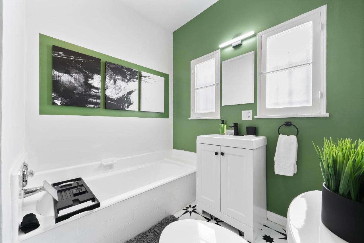 Beverly Hills Stylish & Central 1 Bedroom Apt + Parking Los Angeles Luaran gambar